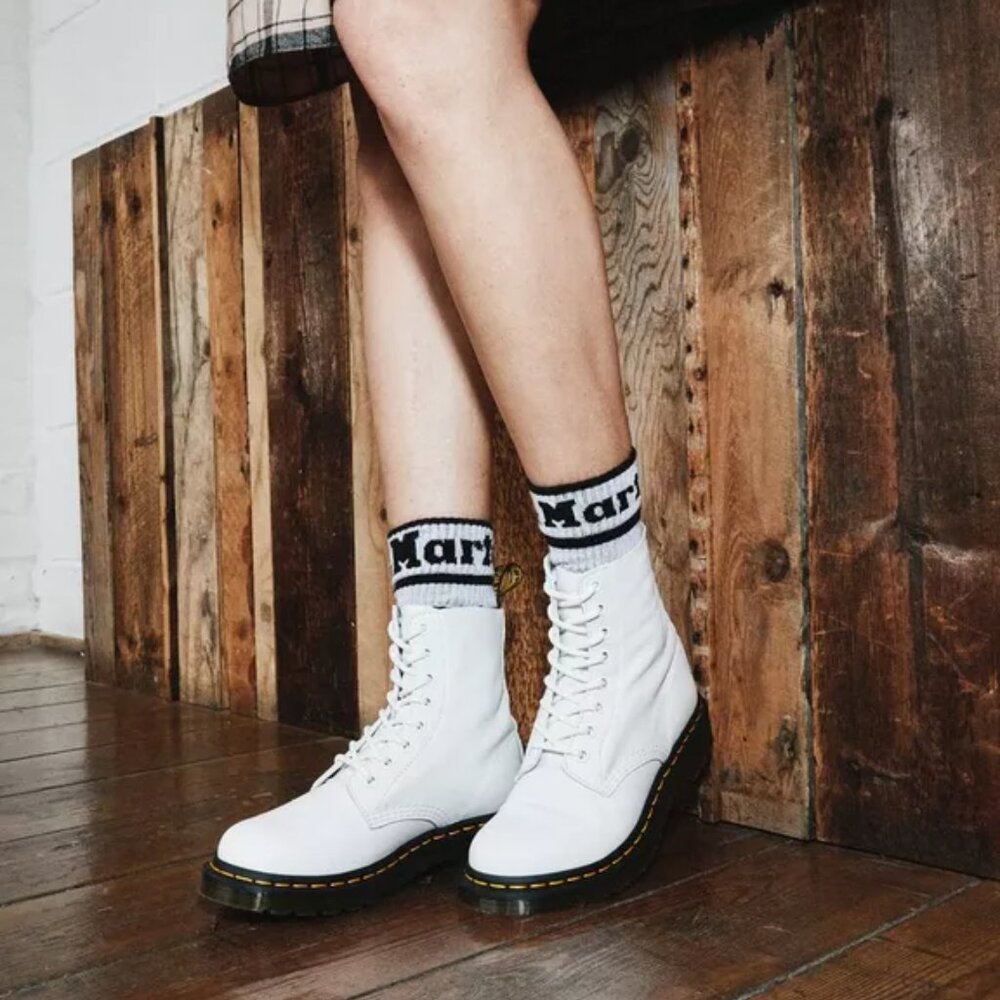Dr. Martens Women's White 1460 Soft Leather Classic Lace Up Ankle Biker Boot 7‎
